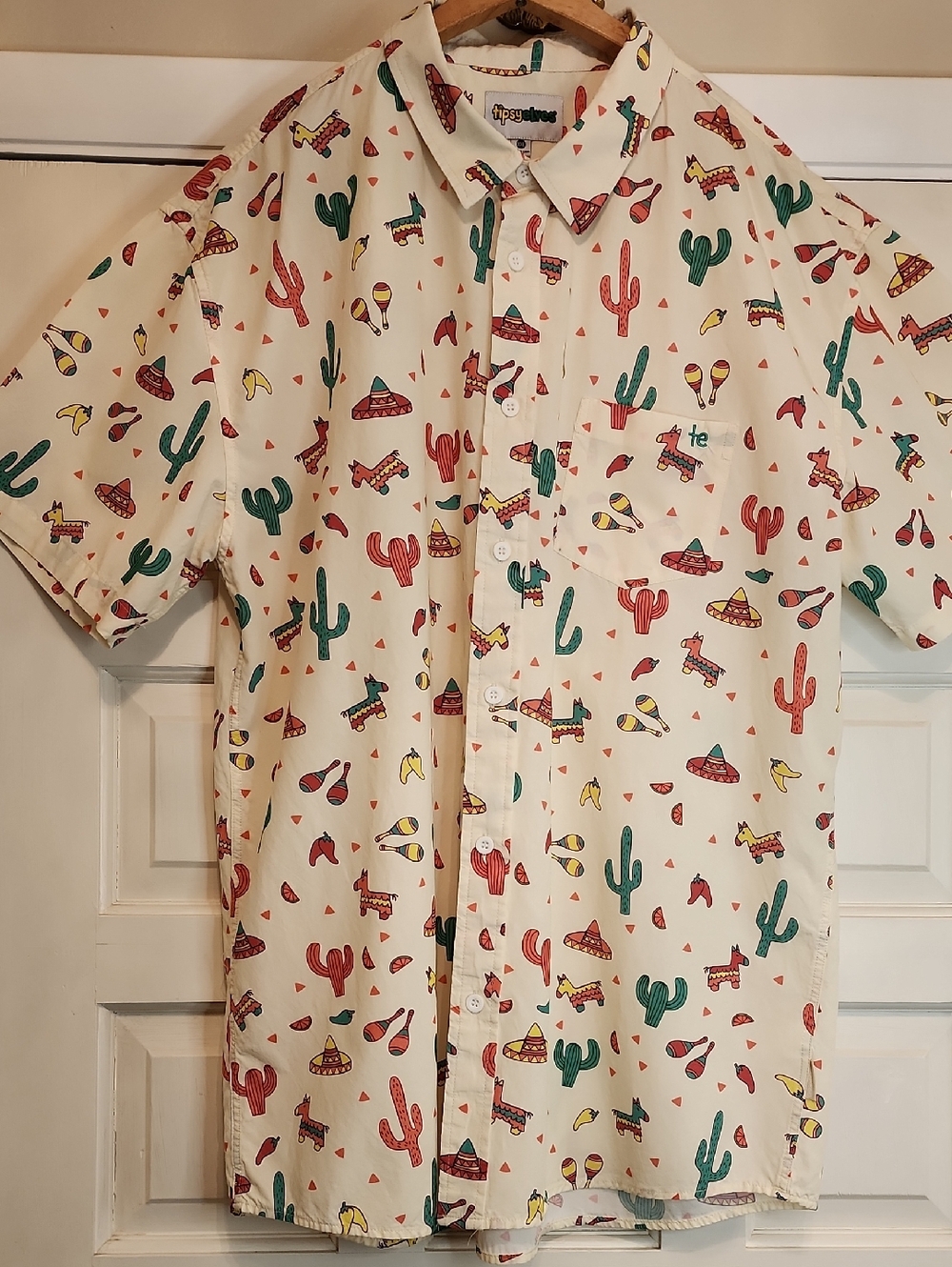 TIPSYELVES Short Sleeve Button Down Shirt Cacti,Pinata,etc. Pocket